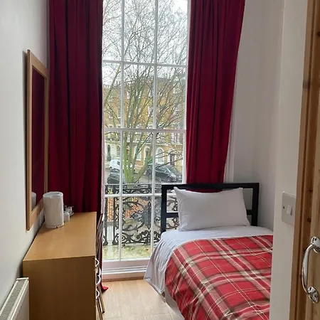 27 Argyle Square Hotel